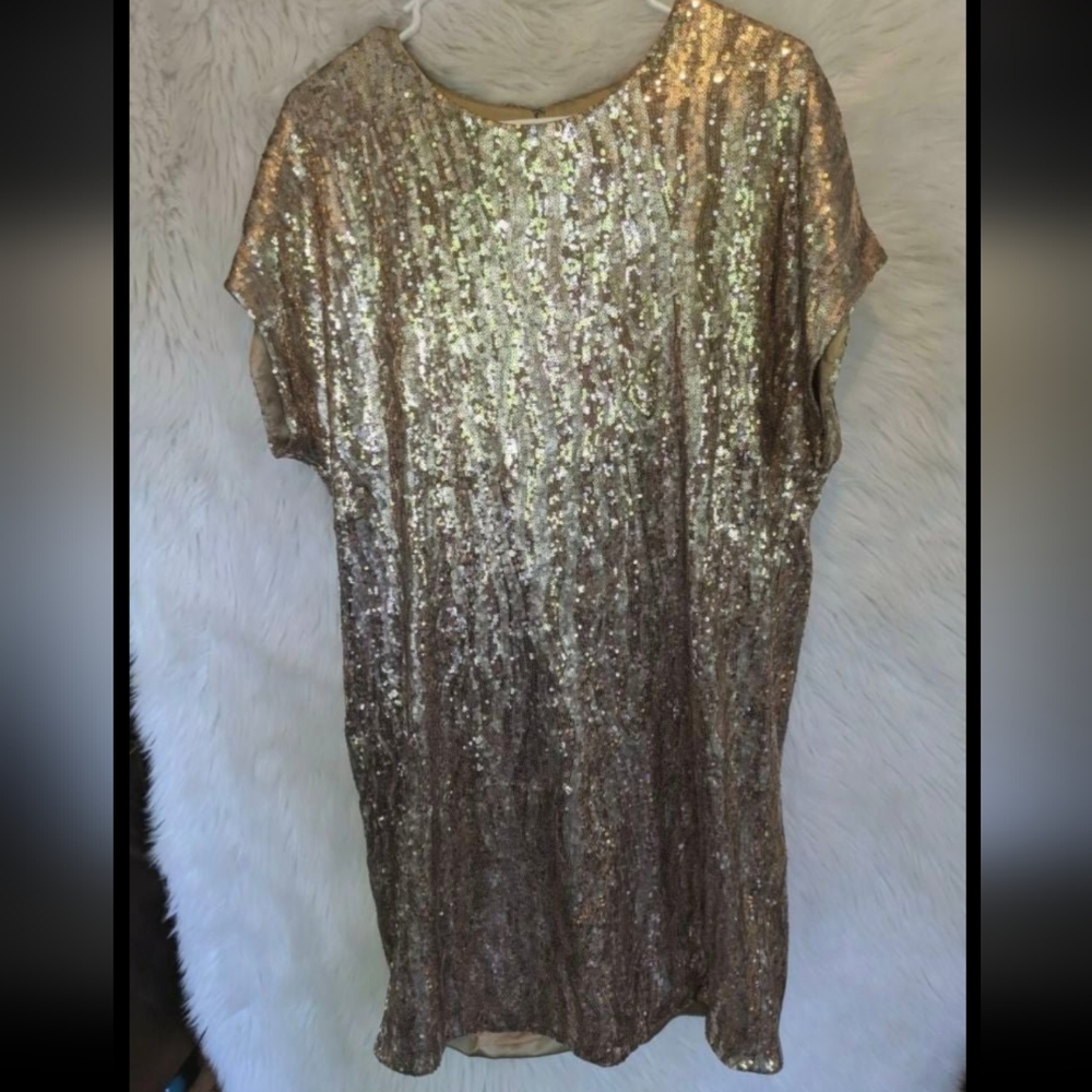 Halston Heritage Sequin Zebra Dress Gold. Champagne Size 10. Originally $595. - Picture 7 of 8